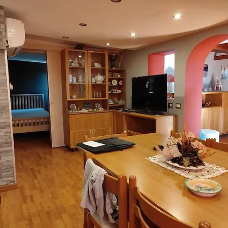 Casa Sandra דירה *